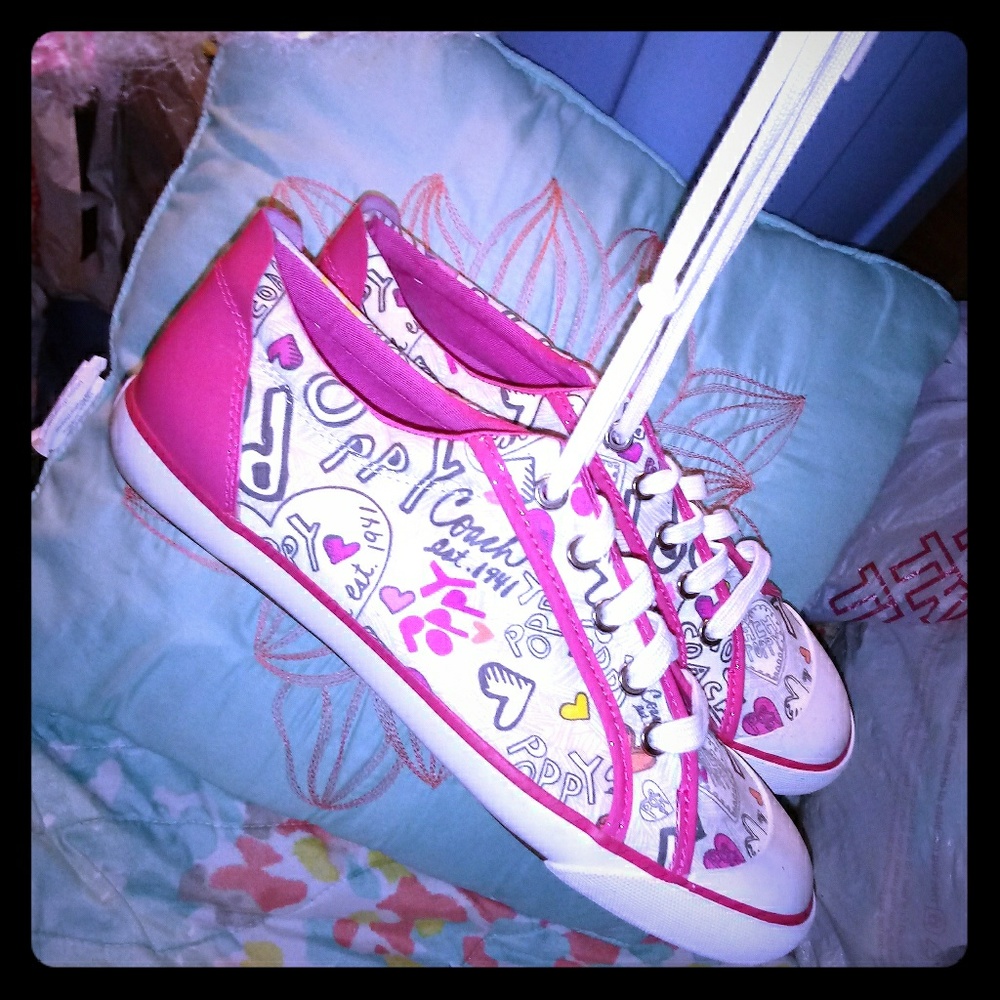 EUC Like new Coach Poppy Sneakers/ 9.5